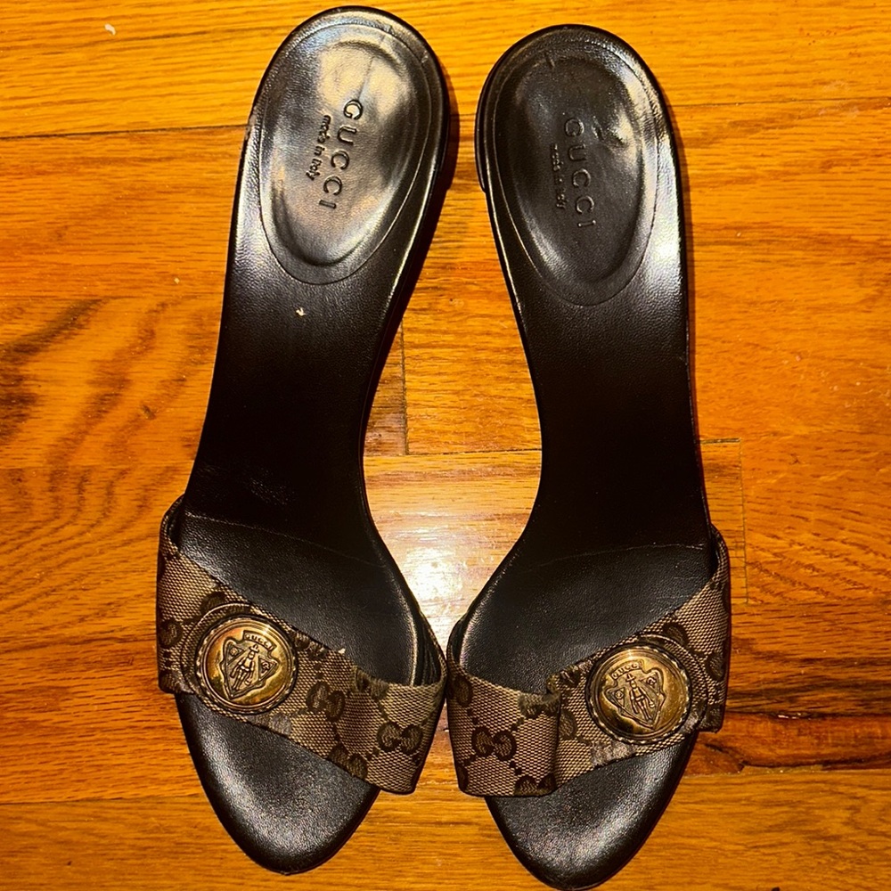 Gucci Black and Brown Mules with Elegant Gold Detail
